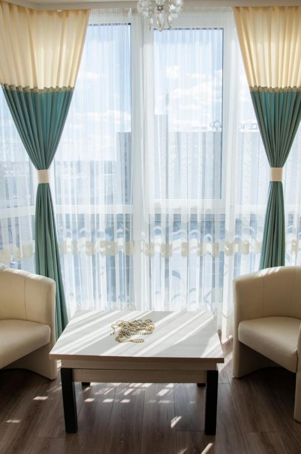 Vip Apartments Lutsʼk Eksteriør billede
