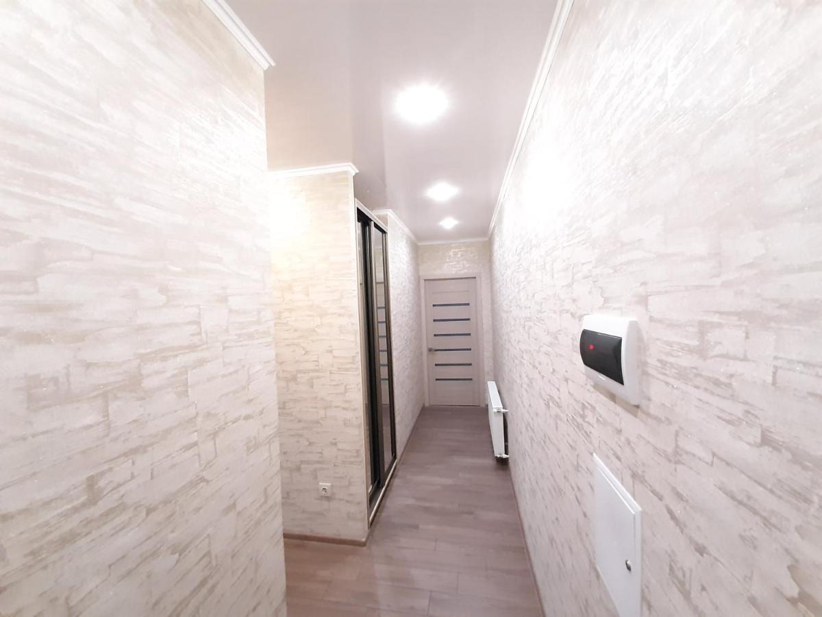 Vip Apartments Lutsʼk Eksteriør billede