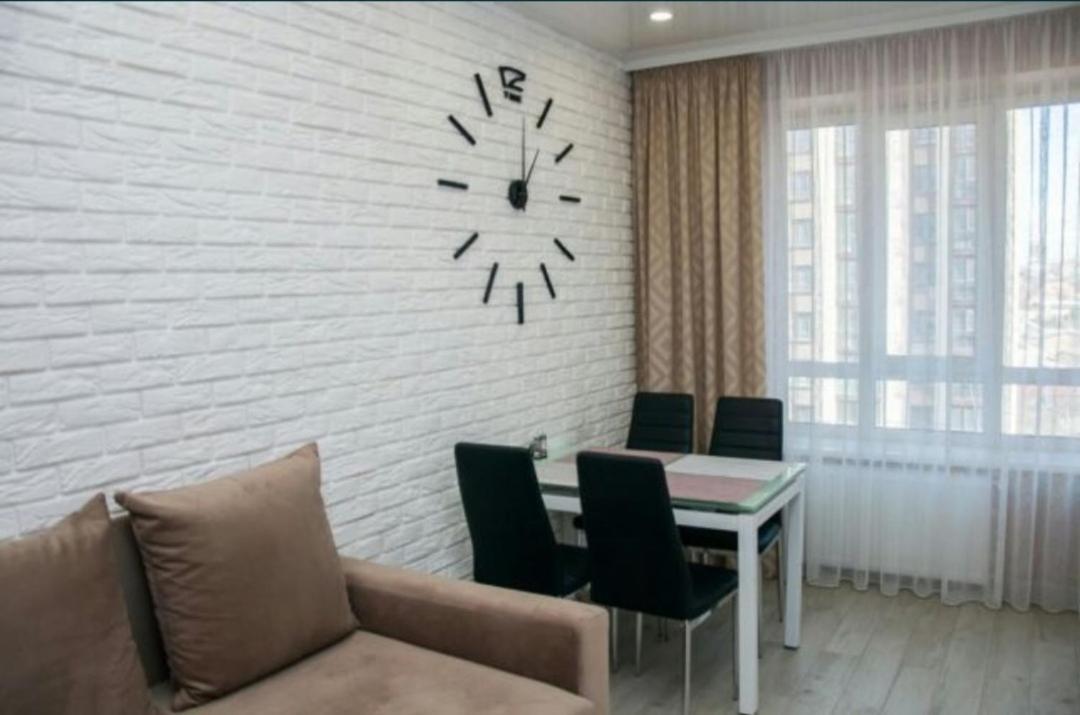 Vip Apartments Lutsʼk Værelse billede